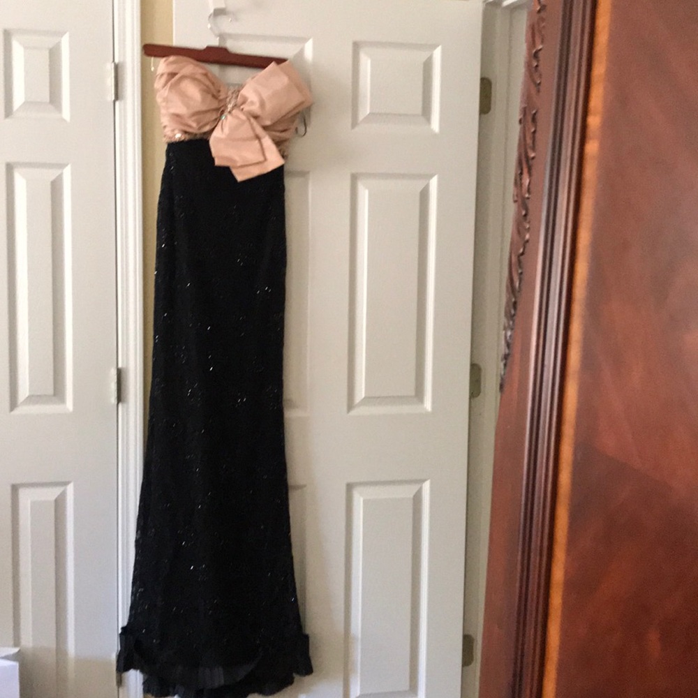 Very elegant dress for prom or wedding